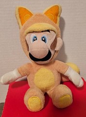 Super Mario 3D Land Luigi Raccoon Cat San-Ei 2017 Plush 11″ Toy Doll