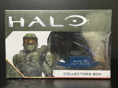 Halo Infinite Collector’s Box — Energy Sword, Hat, Mug, Socks, Pins — BNIB