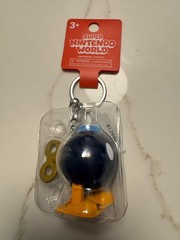 Super Nintendo World Bob-omb Wind-up Gimmick Keychain Epic Univer-NEW-USA Seller