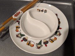 Nerd Block STREET FIGHTER Sushi dishware set with Chopsticks/Plate/Dipping Dish