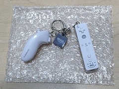 Kyoto Nintendo Museum Japan Exclusive Wii Remote Nun Chuk Controller Keychain