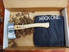 Super Rare Microsoft Xbox One Day 1 Launch Real 13.5″ Axe Hatchet & Shirt