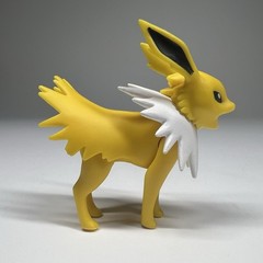 Lot of 2 Pokemon Figures Flareon Jolteon Tomy 2017 Articulated 3″ Eeeveelution
