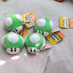 New Super Mario Bros 1-Up Mushroom Plush Key Chain Lot of 4 w/ Tag Offical 2007