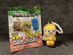 Minecraft Plush Backpack Hangers Keychain , Series 3, Rare Gold Armor Steve