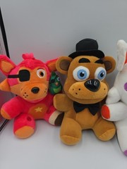 Five Nights at Freddy’s Plush Lot of 5 FNAF Helpy Freddy Foxy White Pink Fox GUC