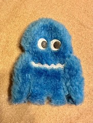 VTG 1982 Pac-Man Blue Ghost Finger Puppet Commonwealth Toy 3.5″ – Rare Part
