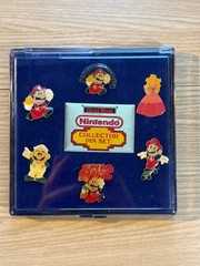 8 Pins! Vintage 1989 Nintendo Collector Pin Set Super Mario Brothers RARE!