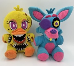Five Nights at Freddy’s Funko 2017/2018 Twisted Chica And Blacklight Foxy plush