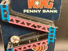 Vintage 1982 Official Superior Toy Donkey Kong Penny Bank Arcade Mario Nintendo