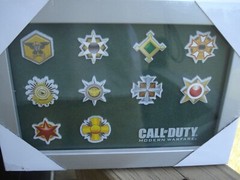 NEW Call of Duty Modern Warfare Prestige Edition Patch / Pin Set Framed CoD