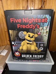 FNAF golden Freddy Vinyl Statue 10 Year Anniversary