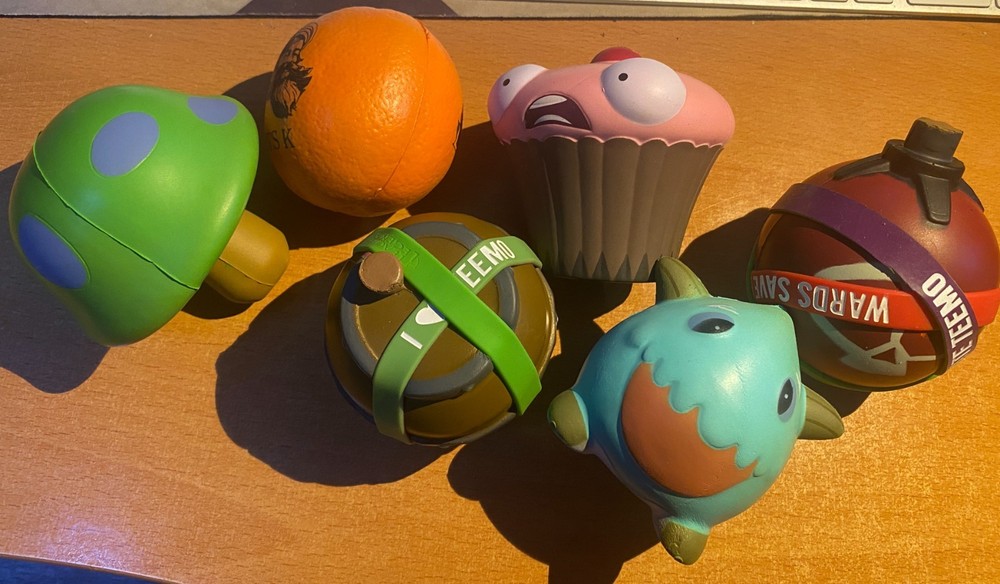 Collectible League of Legends Stress Ball Set of 6. Teemo, Poro, Ziggs, Lulu+