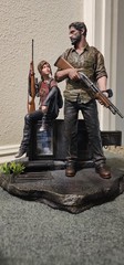 The Last of Us Post Pandemic Statue Joel Ellie PlayStation No Box READ DESCRIPT