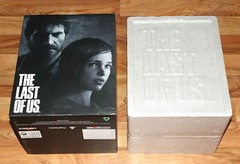 The Last of Us Post Pandemic Edition Joel & Ellie Statue PS3 Rare