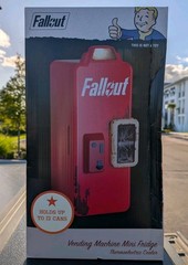 Fallout 4 Nuka-Cola Beverage Mini Fridge *Brand New -Sealed