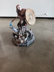 God of War Collector’s Edition Kratos and Atreus Statue