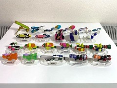 Bandai Nintendo Splatoon 3 Weapon Collection 22-Piece Set with Stand from Japan
