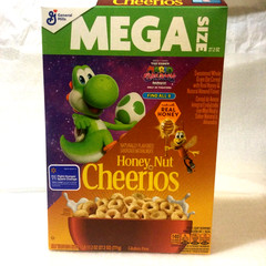 MARIO GALAXY MOVIE Cereal YOSHI Variant HONEY NUT CHEERIOS MEGA + RARE STICKER