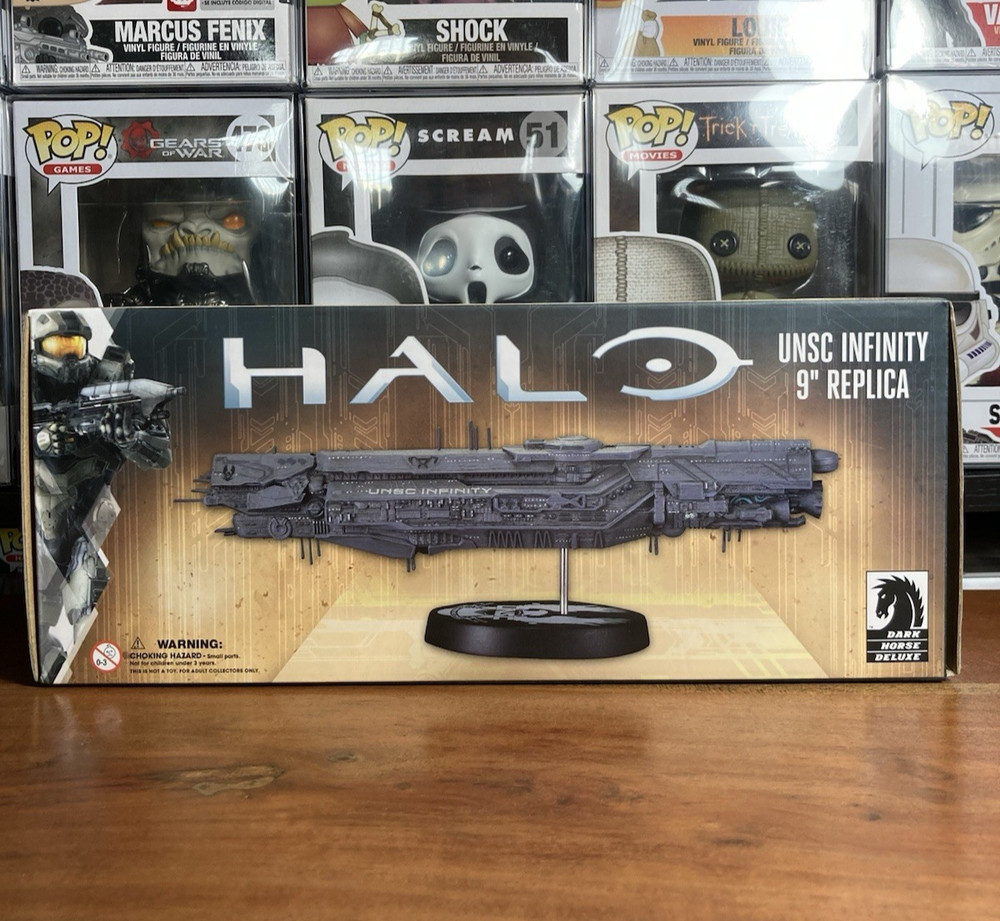 Dark Horse Deluxe Microsoft Halo UNSC Infinity 9″ Replica Ship Statue 2016