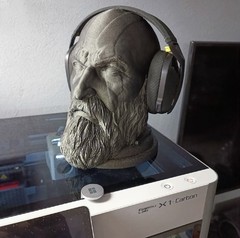 God of War Kratos Headphone Stand – Kratos Bust | Gaming Desk Display