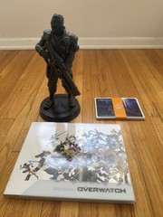 Overwatch Collector’s Edition, Soldier 76 Statue, Art Book and Postcards