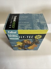 NEW Fallout Modern Icons Vault Girl 9-Inch Statue #7 – ThinkGeek Exclusive