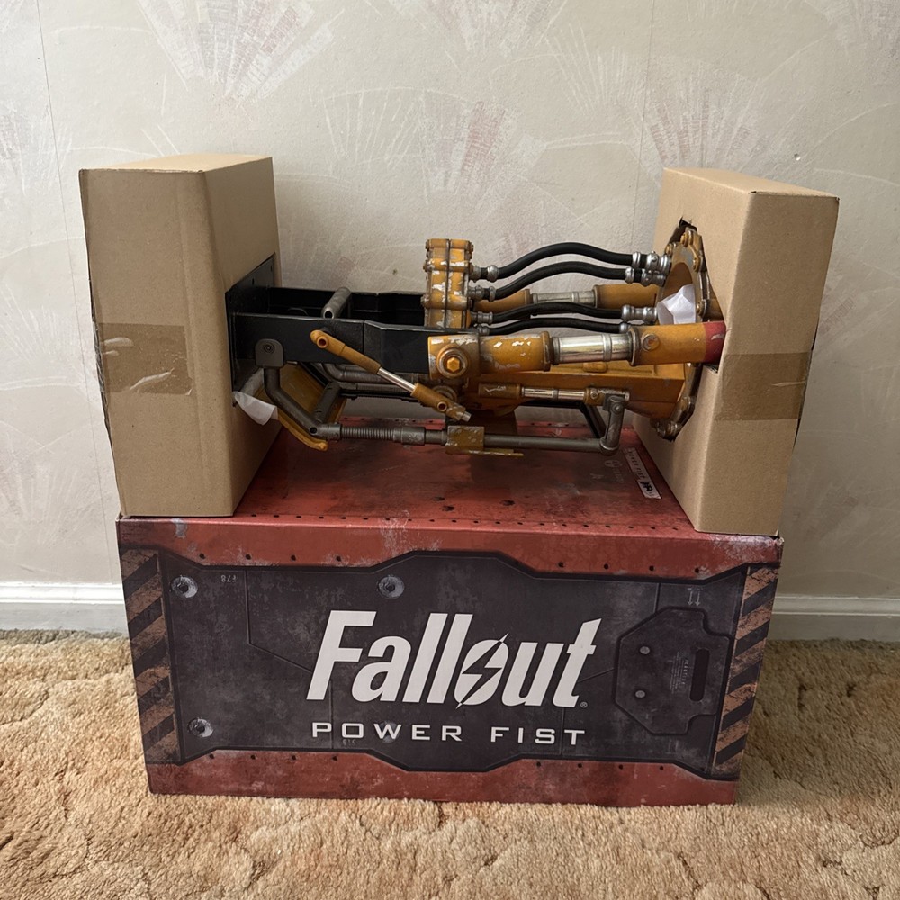 Fallout Power Fist Bethesda Chronicle Collectibles Replica 1:1 Scale BRAND NEW