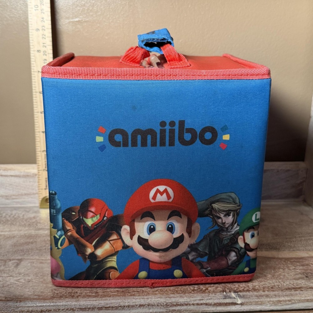 Hori Amiibo 8 Figure Travel Case Mario and Friends