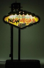 Fallout New Vegas Welcome Sign Light up Lamp 10″ Statue Figure + COA