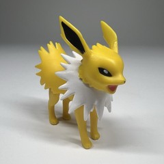Lot of 2 Pokemon Figures Flareon Jolteon Tomy 2017 Articulated 3″ Eeeveelution
