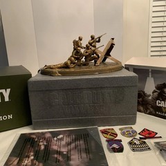 Call of Duty WWII Valor 2017 Collection Statue Activision Limited Ed Plus Extras
