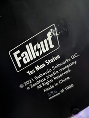 Bethesda The Tops Fallout New Vegas Yes Man Statue – #594 / 1000 – With Box