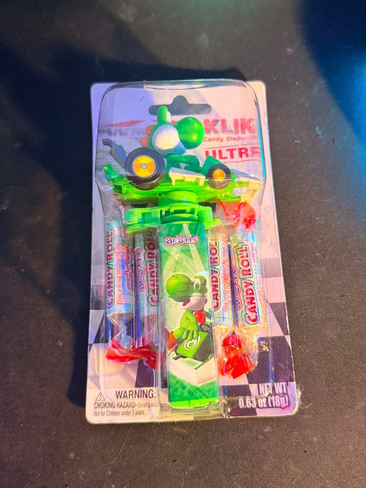 Au’some Klik Nintendo Mario Kart Yoshi candy dispenser