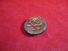 Uncharted 4: A Thief’s End Pirate Sigil Coin Logo PS4 Promo Mini Pin Button