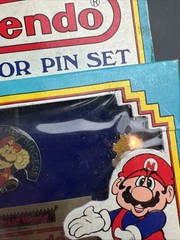 NIB Vintage 1989 Nintendo Collector Pin Set Super Mario Brothers