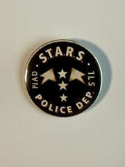 RESIDENT EVIL-S.T.A.R.S. Glossy Vintage BUTTON & Badge LAPEL PIN-Raccoon Police