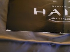 Gears of War 3 / Halo Combat Evolved Anniversary Poster 20.5 x 15 (✔️Folded)