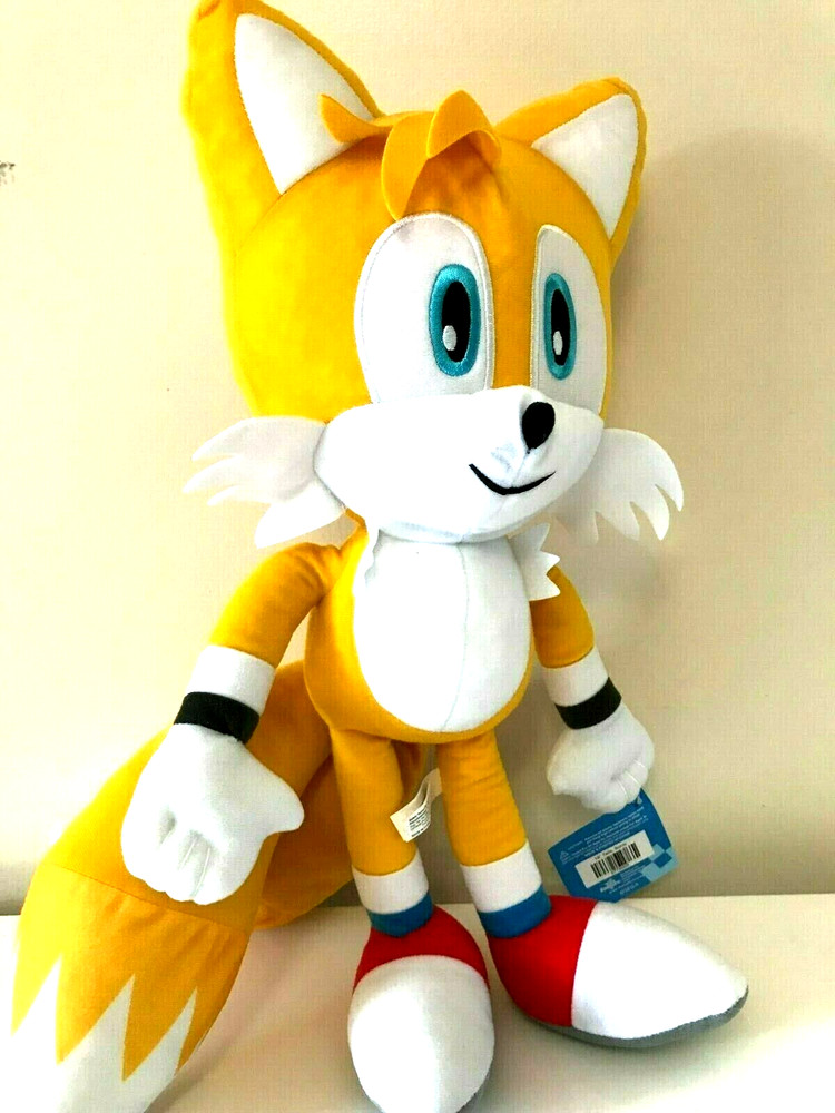 Giant Sonic The Hedgehog Tails Plush 17 inch Collectible. New
