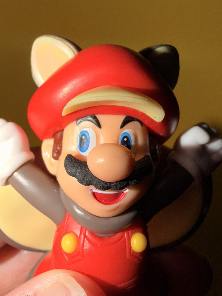 Jakks World of Nintendo Flying Squirrel Mario 2.5” Figure Super Mario Loose