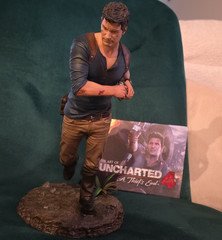 Uncharted 4: A Thief’s End Nathan Drake Painted Statue w/ Art Book
