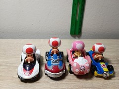 4-PK Super Mario Kart Hot Wheels Toadette Toad P-Wing Mach-8 Sneaker Birthday
