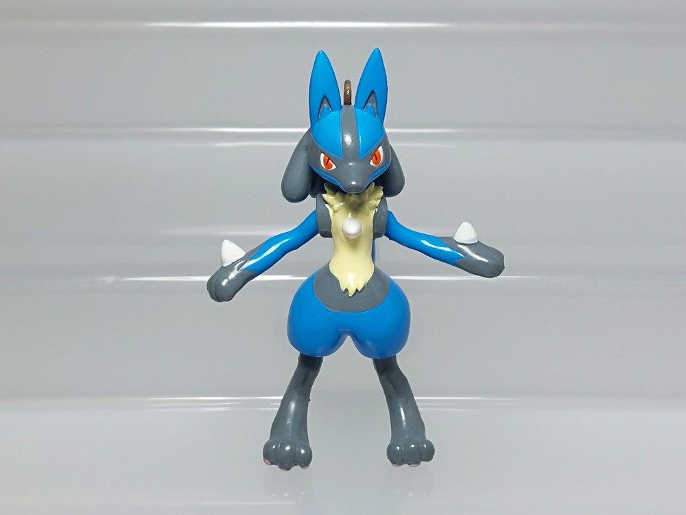 Pokemon the Movie Lucario (Poseable) Figure Movic 2005 Japan J07 3in