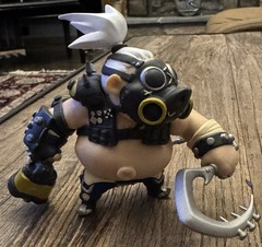 OVERWATCH CUTE BUT DEADLY Roadhog 4” Figure