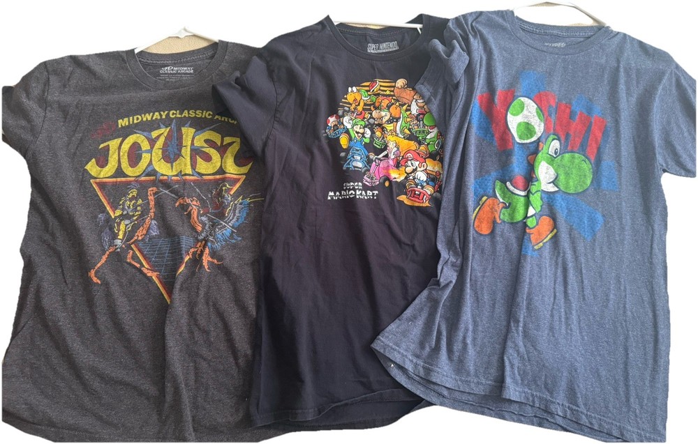 Lot of 3 Nintendo Super Mario Kart Yoshi Joust Graphic T-Shirts Unisex Large