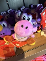 Universal Studios Fan Fest Super Nintendo World Yoshi Shoulder Pal Plush Purple