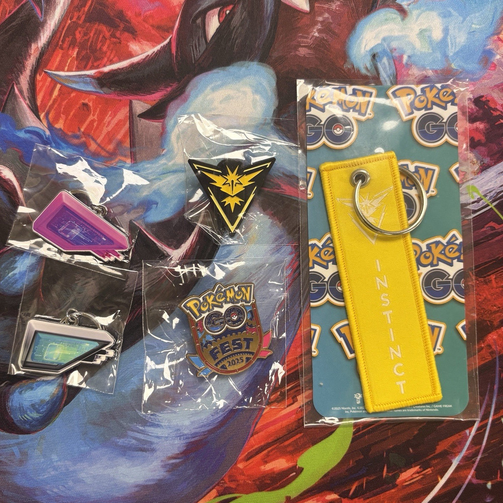 Pokémon Pokémon GO Pin Lot with Team Instinct Yellow Keychain Tag
