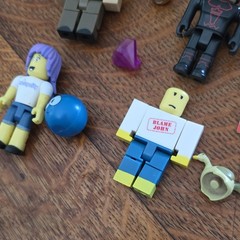 Roblox Mystery Figure MeepCity Collectibles Lot w/ Accessories (4 Figures)