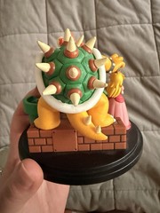 2010 Club Nintendo Super Mario Brothers Figurine Scene Statue