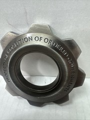 Gears Of War 3 Collector’s Ed. Dr Adam Fenix Metal COG For Service To Humanity